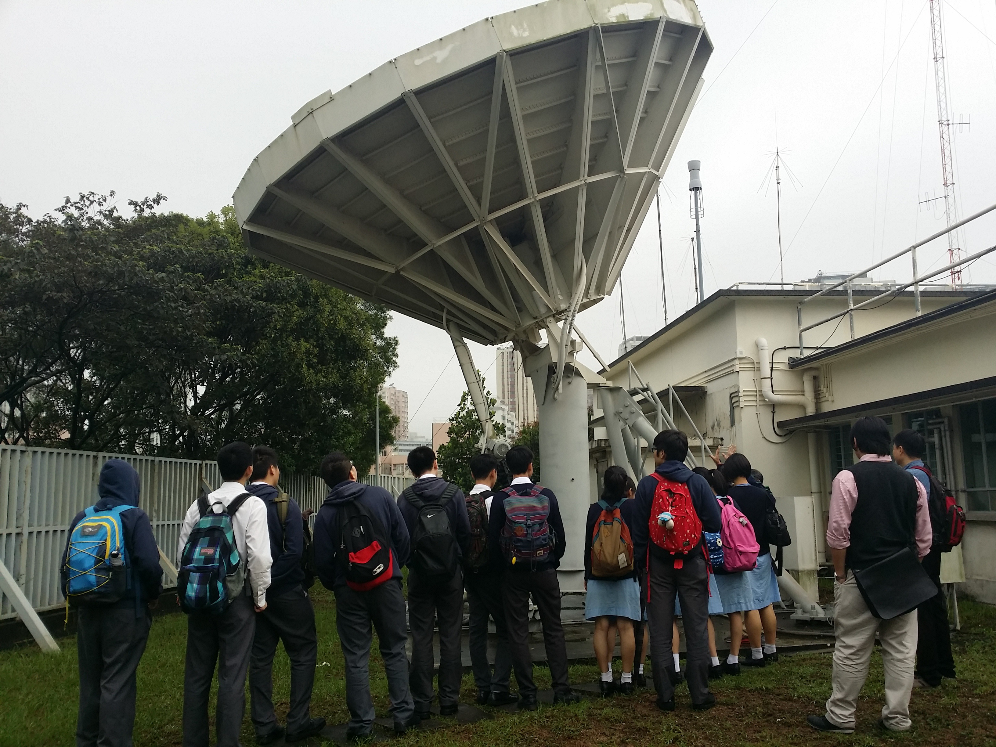 Photo 02 for Local Tertiary and Secondary Students Visited OFCA&rsquo;s Radio Monitoring Unit