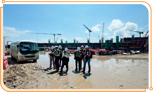 Staff members of OFCA investigating a radio interference incident.